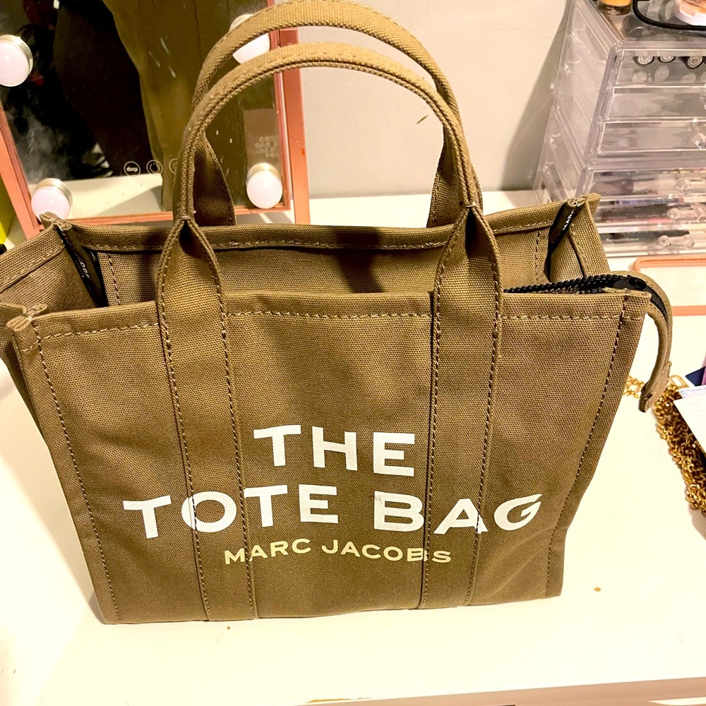 Marc Jacobs The Tote Bag